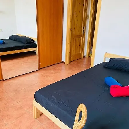 Very Cozy 2br,near Centrum Lejlighed